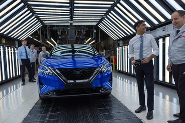 Nissan mạnh tay đầu tư cho siêu dự án sản xuất ô tô điện, sẽ ra 3 xe mới