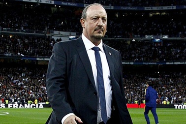 Real chiến thắng, C.Ronaldo và Benitez bị… la ó thậm tệ