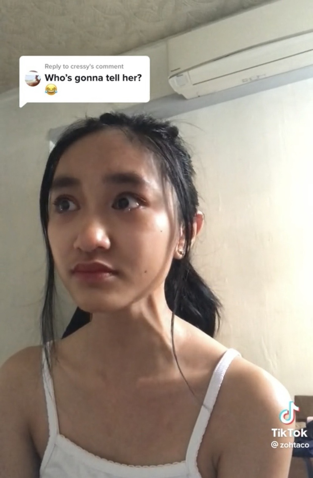 Cô gái bị dân mạng chế giễu vì gọi túi xách giá 60 đô la là hàng sang - 2 Cô gái bị dân mạng chế giễu vì gọi túi xách giá 60 đô la là hàng sang - 2