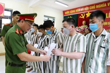 Gần 10.000 phạm nhân được Chủ tịch nước đặc xá
