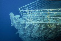 Giải mã vệt sáng bí ẩn gần xác tàu Titanic dưới đáy đại dương