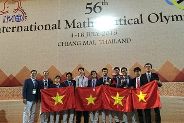 ĐH Quốc gia HN tuyên dương học sinh đạt giải quốc tế và khu vực