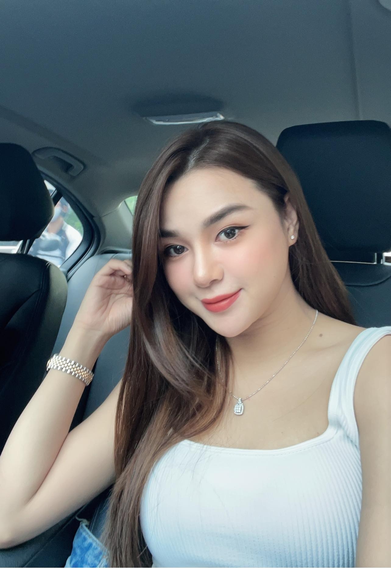 Hé lộ gia thế, nhan sắc hút hồn của vợ Công Phượng, Duy Mạnh và dàn cầu thủ - 27 Hé lộ gia thế, nhan sắc hút hồn của vợ Công Phượng, Duy Mạnh và dàn cầu thủ - 27