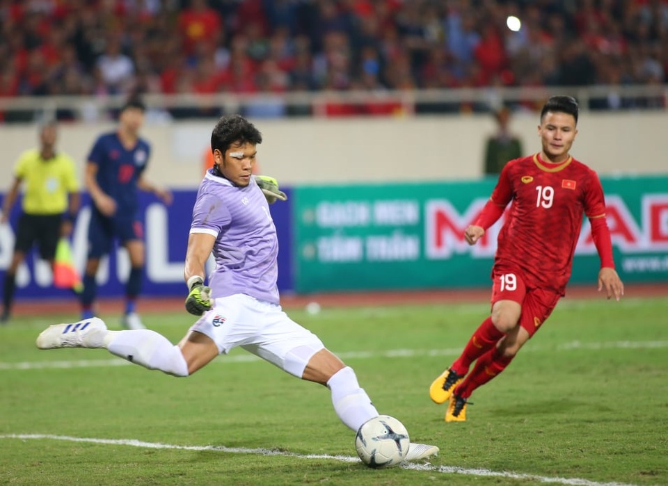 Việt Nam 0-0 Thái Lan: Hai quyết định gây tranh cãi của trọng tài - 33 Việt Nam 0-0 Thái Lan: Hai quyết định gây tranh cãi của trọng tài - 33