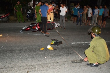 Truy tìm ô tô nghi gây nạn làm 2 người chết rồi bỏ chạy