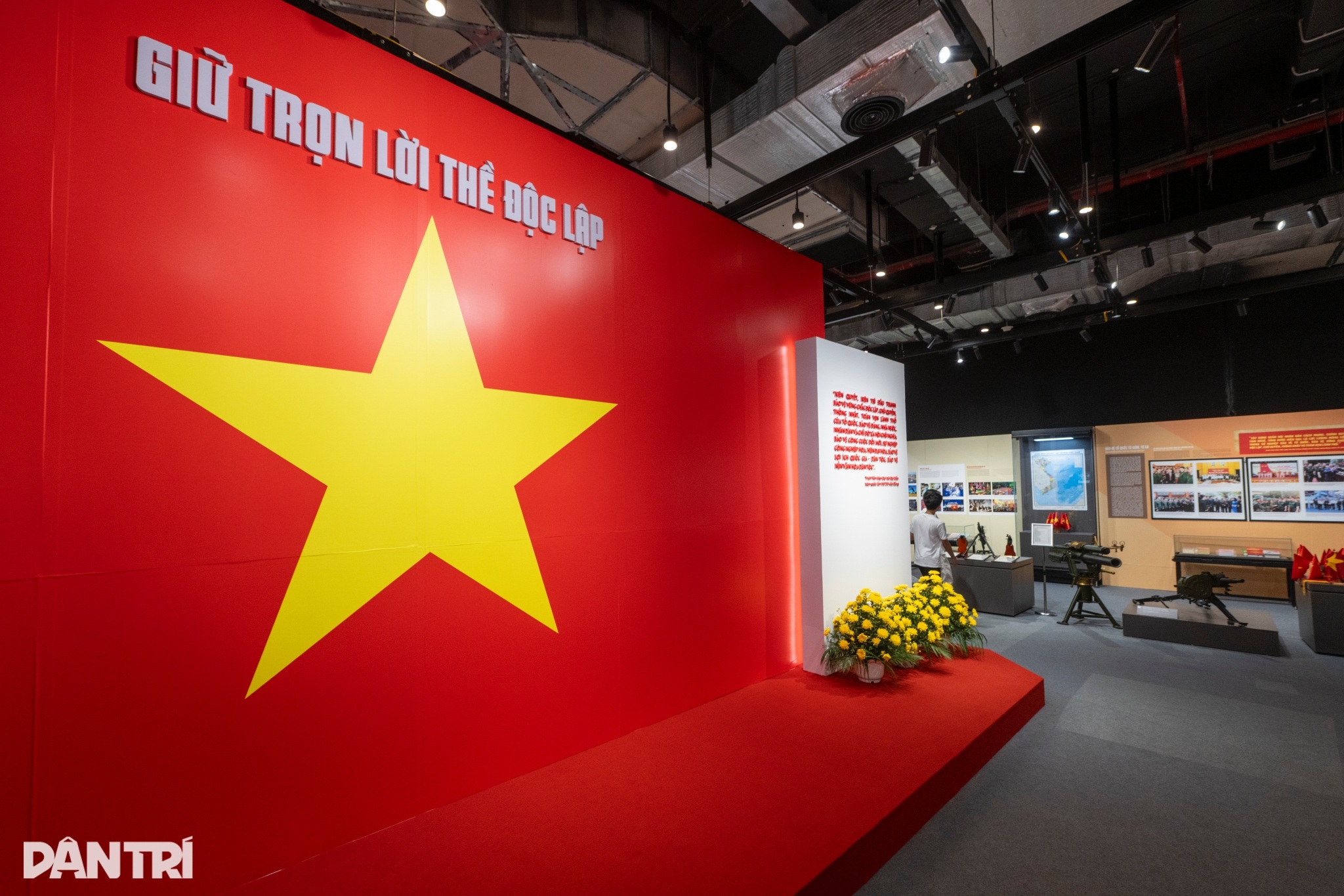 Sống lại khoảnh khắc Chủ tịch Hồ Chí Minh đọc Tuyên ngôn Độc lập năm 1945 - 1
