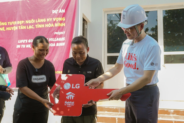 Một ngày chung tay xây dựng cuộc sống tốt đẹp hơn của tập thể LG