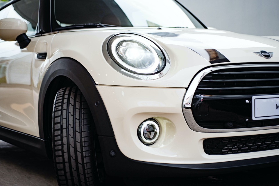 Mini Cooper và One có bản nâng cấp: Xe nhỏ cho nhà giàu Việt - 11 Mini Cooper và One có bản nâng cấp: Xe nhỏ cho nhà giàu Việt - 11