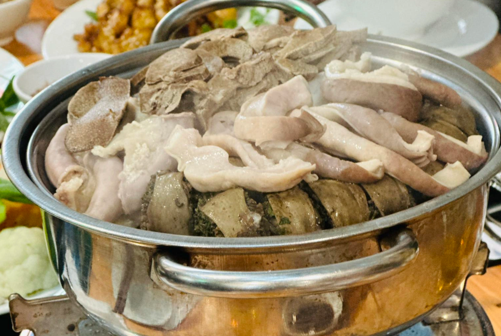 Bộ phận của lợn tích tụ nhiều chất độc, nguy cơ nhiễm khuẩn cao - 1 Bộ phận của lợn tích tụ nhiều chất độc, nguy cơ nhiễm khuẩn cao - 1