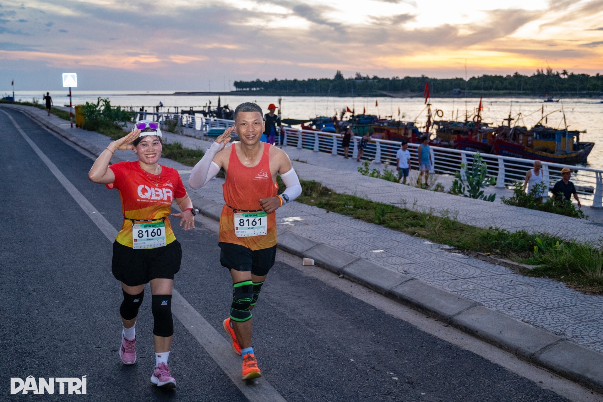 Running steps on the brilliant route of Quang Tri International Marathon - 25 Những bước chạy trên cung đường rực rỡ của Quảng Trị International Marathon - 25