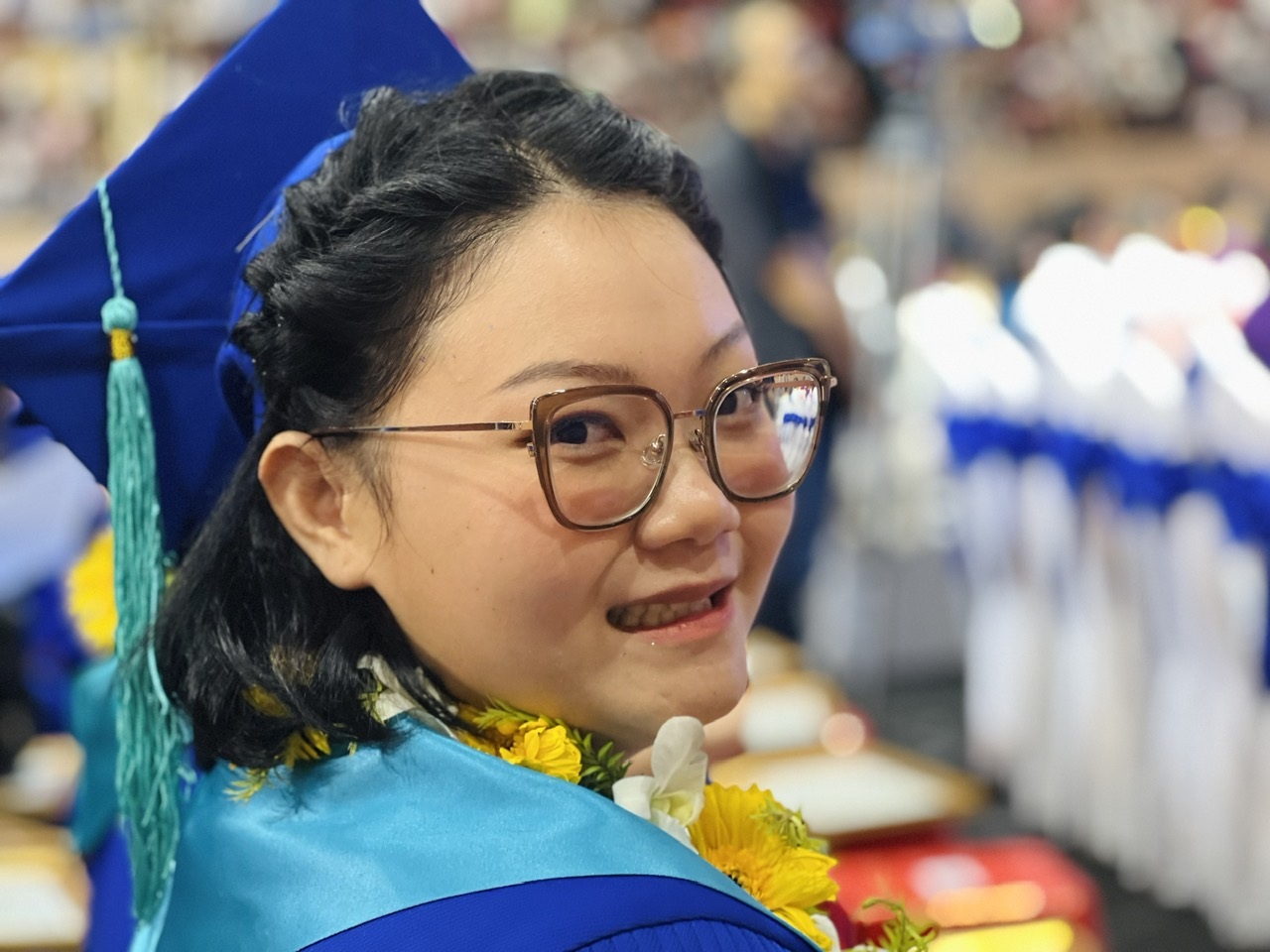 Siswa dengan nilai kelulusan tertinggi dalam sejarah sekolah selama 40 tahun - 2 Sinh viên có điểm tốt nghiệp cao nhất lịch sử hơn 40 năm của trường - 2