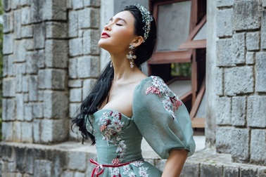 Ca sỹ Nhật Huyền ra mắt MV Mộc của Ngũ hành vào ngày mùng 2 Tết