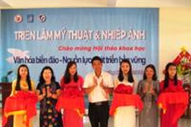 Triển lãm “Mỹ thuật và nhiếp ảnh về biển đảo”