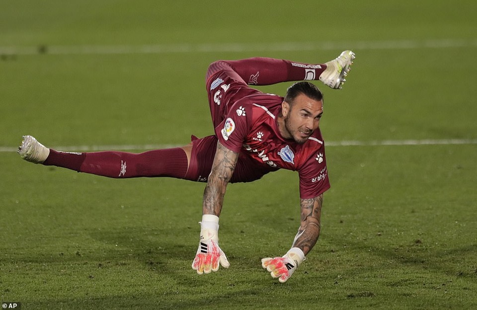Đánh bại Alaves, Real Madrid tiến gần đến chức vô địch La Liga - 3 Đánh bại Alaves, Real Madrid tiến gần đến chức vô địch La Liga - 3