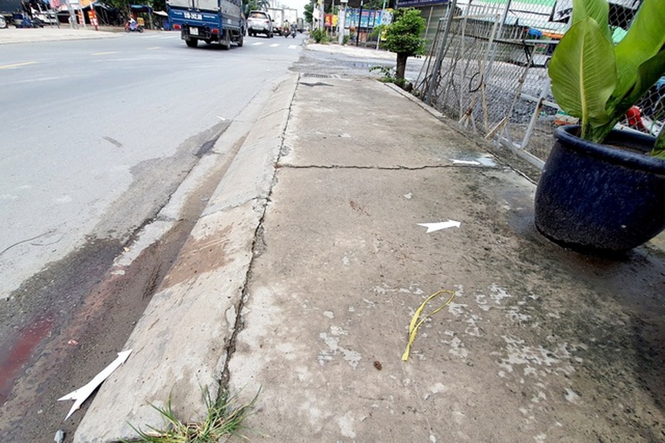 Bạn gái bị trêu ghẹo, nam thanh niên đâm 2 người thương vong - 2 Bạn gái bị trêu ghẹo, nam thanh niên đâm 2 người thương vong - 2