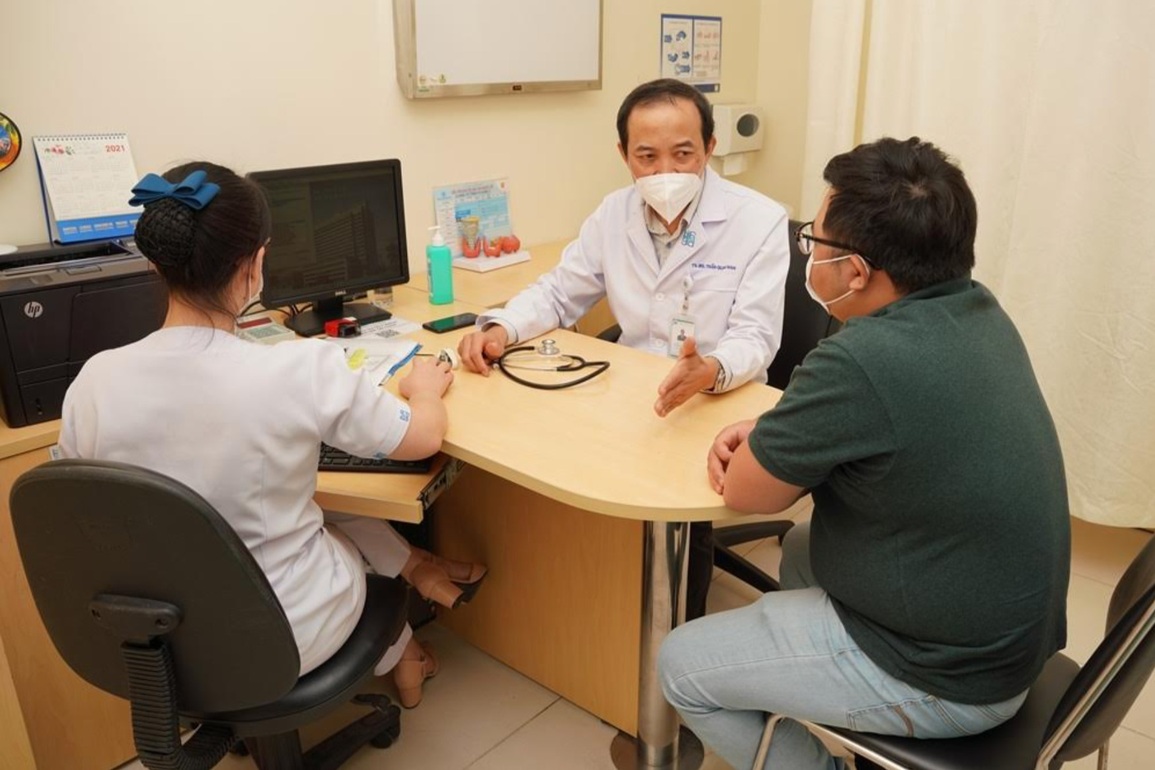 Căn bệnh khiến người đàn ông đau khổ 4 năm, dễ mắc Covid-19 nặng gấp 3 lần - 1 Căn bệnh khiến người đàn ông đau khổ 4 năm, dễ mắc Covid-19 nặng gấp 3 lần - 1