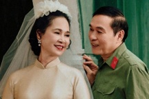 NSND Lan Hương xúc động tái hiện ảnh cưới: "Anh Kỷ tự tay bó hoa cho tôi"