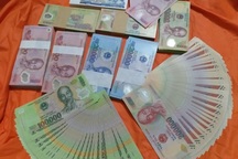 "Sốt" đổi tiền 29 Tết: Quảng cáo phí thấp nhất thị trường nhưng giá thực... "cắt cổ"!