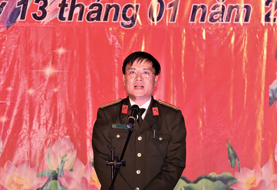 Ấm tình Xuân đêm giao lưu ủng hộ dân nghèo Hà Tĩnh đón Tết - 4 Ấm tình Xuân đêm giao lưu ủng hộ dân nghèo Hà Tĩnh đón Tết - 4