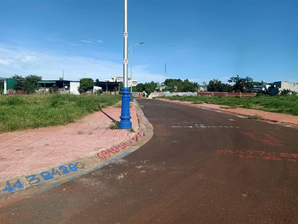 Xử lý cò gây rối, làm nhiễu loạn giá đất ở Đắk Lắk - 2 Xử lý cò gây rối, làm nhiễu loạn giá đất ở Đắk Lắk - 2