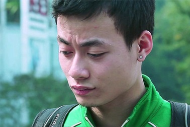 Còn gì trong tiếng còi hỗn loạn???