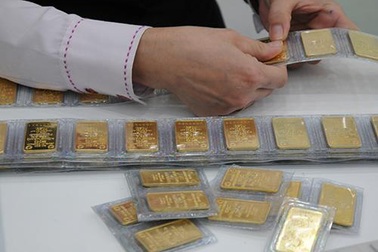 Giá vàng giảm chiều mua, tăng chiều bán