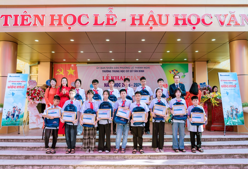 Sacombank “Ươm mầm cho những ước mơ” - Chung tay vun đắp thế hệ trẻ - 3 Sacombank “Ươm mầm cho những ước mơ” - Chung tay vun đắp thế hệ trẻ - 3