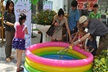 Bé thỏa sức vui chơi trong ngày hội “Thế giới Xanh của em”