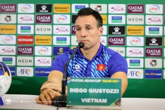 HLV Giustozzi: "Tuyển futsal Việt Nam có niềm tin khi đối đầu Uzbekistan"