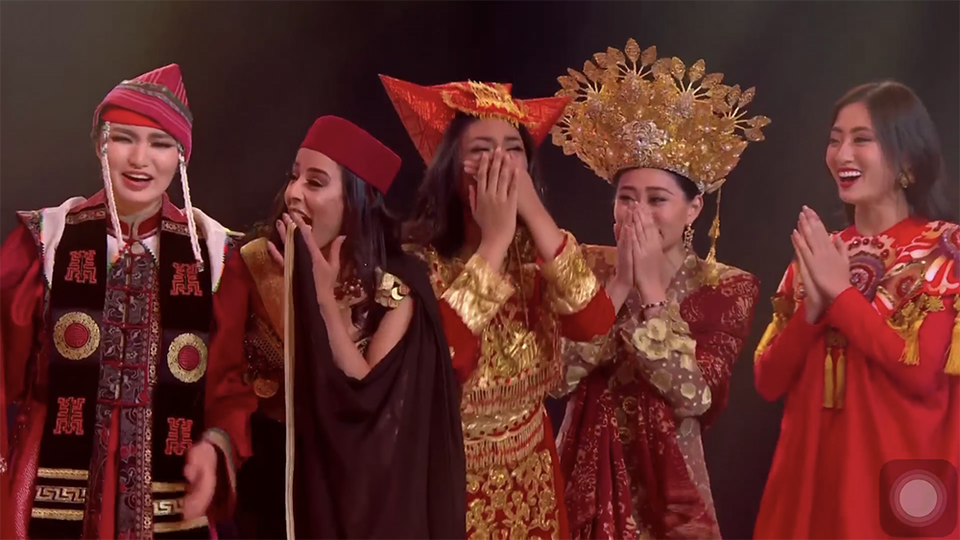 Nhìn lại hành trình Lương Thùy Linh vào Top 12 Hoa hậu Thế giới - 16 Nhìn lại hành trình Lương Thùy Linh vào Top 12 Hoa hậu Thế giới - 16