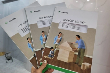 Manulife báo lãi bán niên giảm 30%, lỗ nặng khi đầu tư chứng khoán