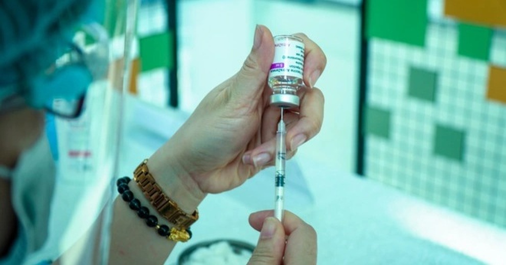 Hỏi đáp vắc xin Covid-19: Chuẩn bị gì để tiêm vắc xin an toàn? - 1 Hỏi đáp vắc xin Covid-19: Chuẩn bị gì để tiêm vắc xin an toàn? - 1