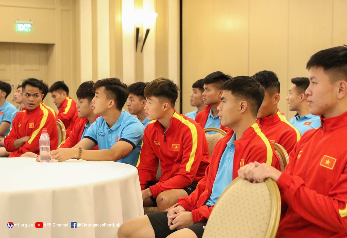U23 Việt Nam làm quen với VAR, được AFC cảnh báo về tiêu cực - 1 U23 Việt Nam làm quen với VAR, được AFC cảnh báo về tiêu cực - 1