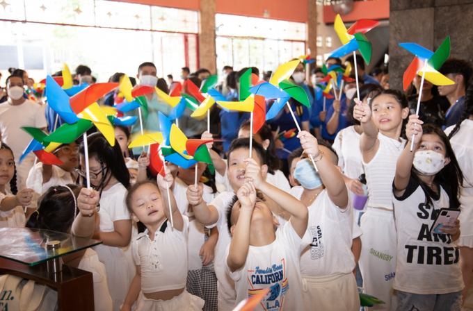 Chương trình nhận được sự đóng góp vật chất và tinh thần của nhiều đơn vị, cá nhân với tổng số tiền thu được gần 5,4 tỷ đồng.