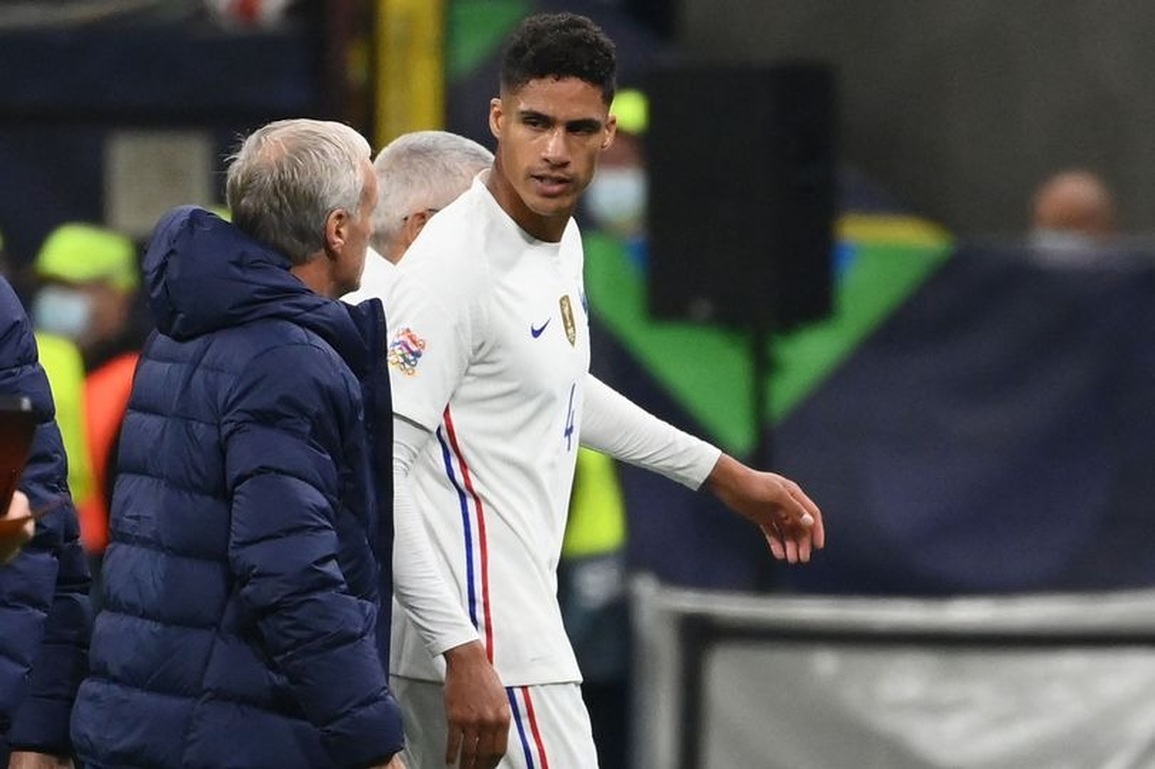 CĐV Man Utd nổi điên khi trung vệ Raphael Varane lại chấn thương - 2 CĐV Man Utd nổi điên khi trung vệ Raphael Varane lại chấn thương - 2