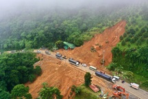 Tuyến đường qua đèo Bảo Lộc thông xe sau sự cố sạt lở