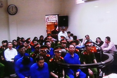 Bán phế liệu ụ nổi 83M vẫn lãi… 12 tỷ đồng???