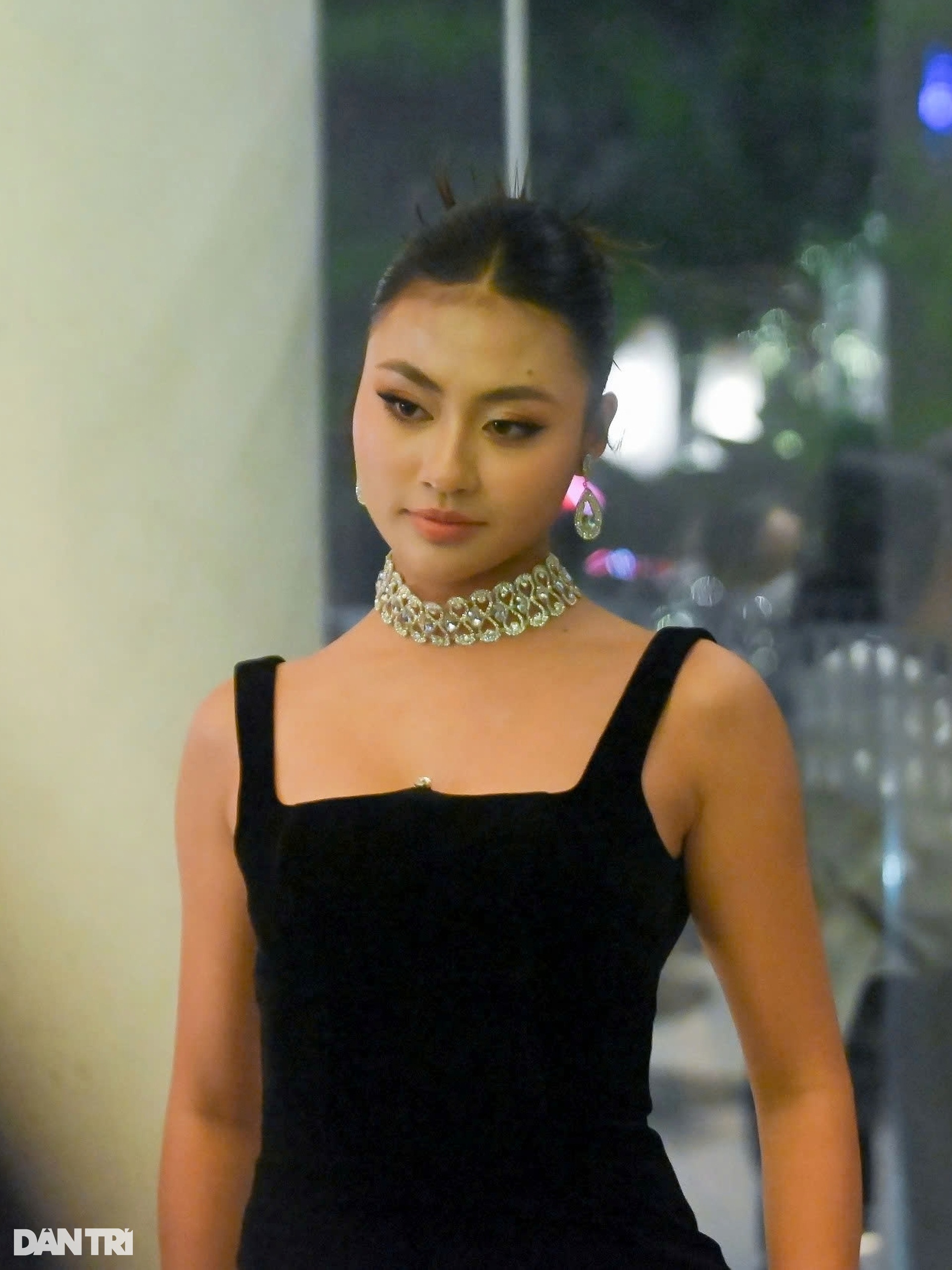 Dàn sao diện đồ đen dự lễ cưới xa hoa của Khánh Vân và chồng nhiếp ảnh gia - 13