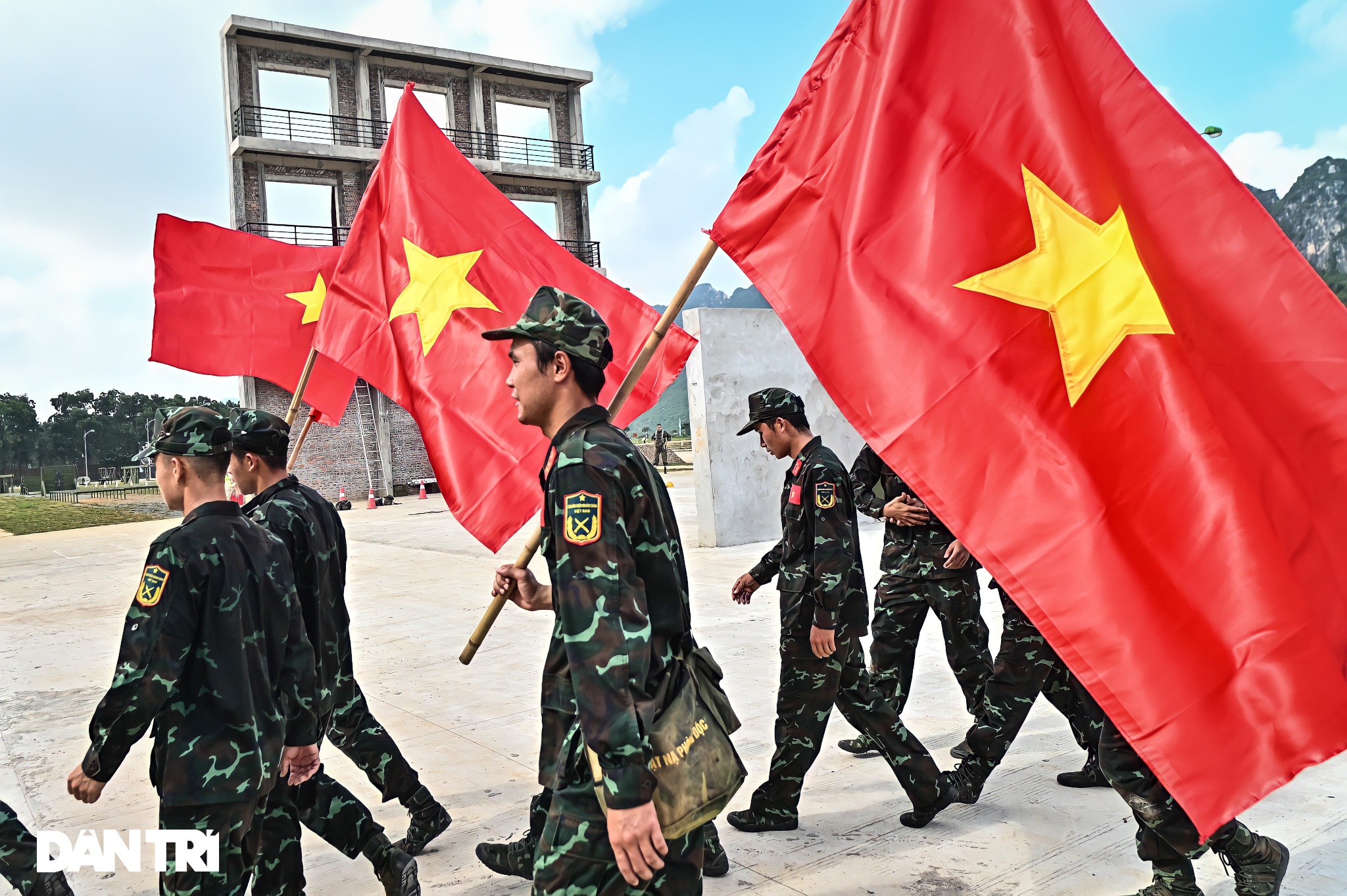 Army Games: Việt Nam toàn thắng chặng 2 tiếp sức nội dung thi Vùng tai nạn - 1 Army Games: Việt Nam toàn thắng chặng 2 tiếp sức nội dung thi Vùng tai nạn - 1