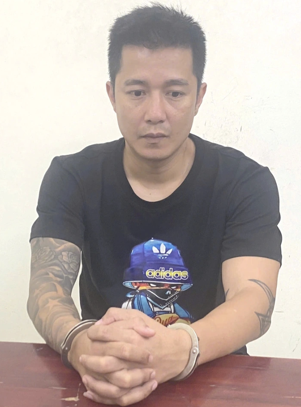 Từ vụ hành hung nữ gác tàu, đánh trọng tài đến góc nhìn tâm lý tội phạm - 2 Từ vụ hành hung nữ gác tàu, đánh trọng tài đến góc nhìn tâm lý tội phạm - 2