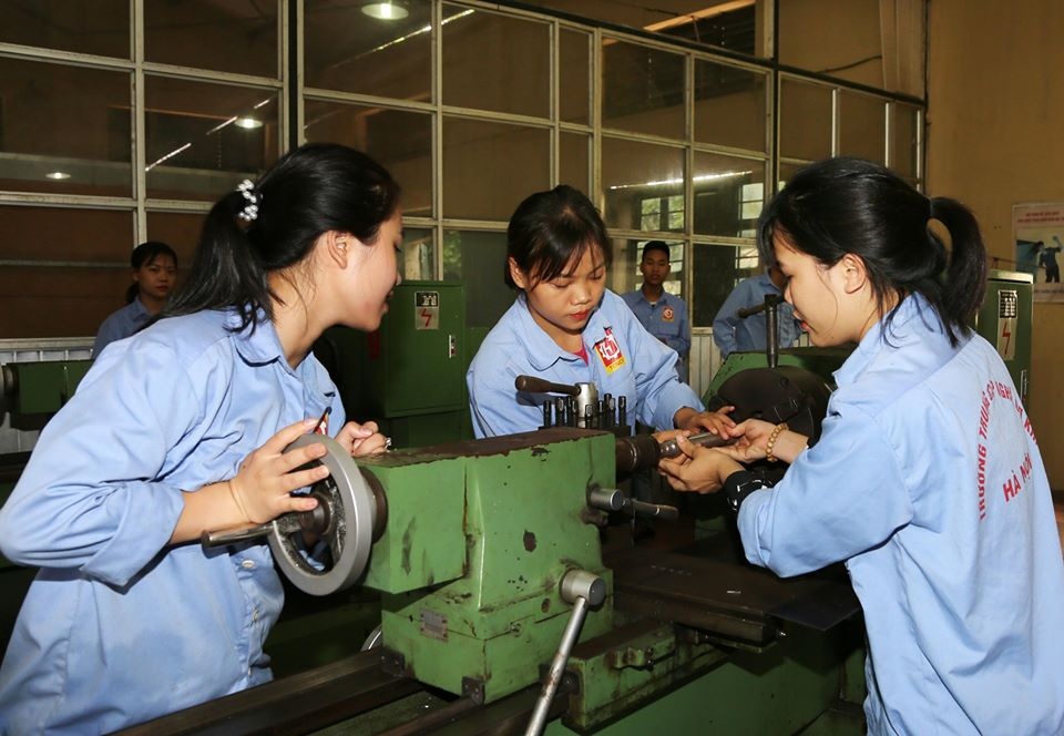 Hà Nội: Tăng cường gắn kết doanh nghiệp với cơ sở giáo dục nghề nghiệp - 1 Hà Nội: Tăng cường gắn kết doanh nghiệp với cơ sở giáo dục nghề nghiệp - 1