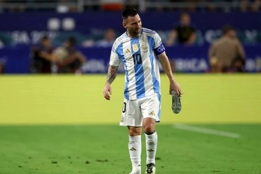 Messi không có tên ở đội hình Argentina đá vòng loại World Cup 2026