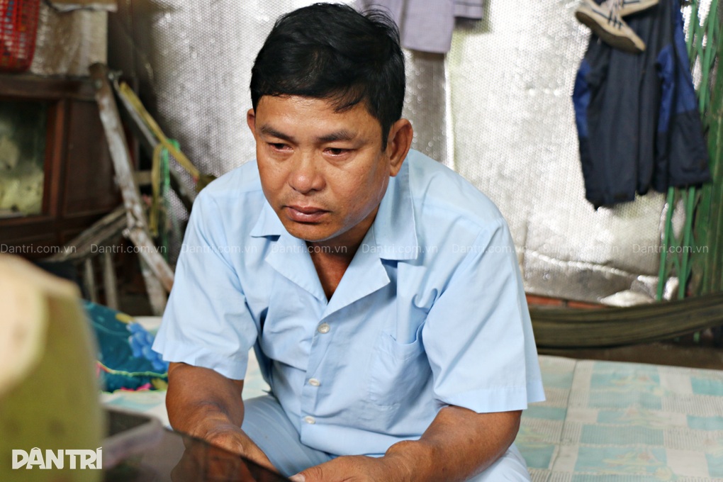 Kiệt quệ sau 5 năm chạy thận, người đàn ông bật khóc xin cơ hội sống - 1 Kiệt quệ sau 5 năm chạy thận, người đàn ông bật khóc xin cơ hội sống - 1