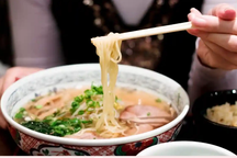 Nhà hàng Nhật miễn phí mì ramen để khuyến khích thanh niên đi bầu cử
