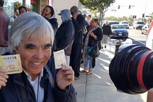 Người Việt kể chuyện cơn sốt xổ số tỷ "đô" lan từ Mỹ sang Canada