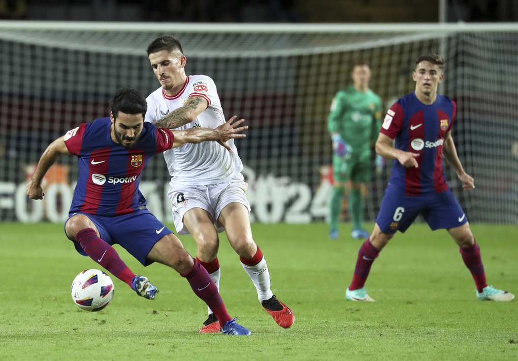 Đánh bại Bilbao, Barcelona gây áp lực lên Real Madrid - 1 Đánh bại Bilbao, Barcelona gây áp lực lên Real Madrid - 1
