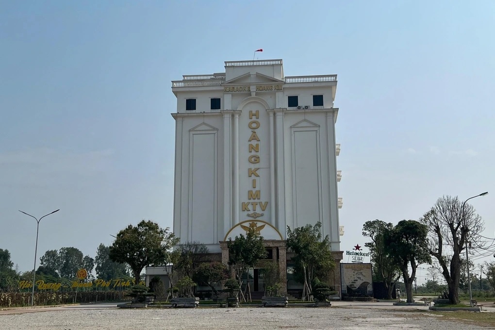 Quán karaoke lớn nhất Hải Dương bị đình chỉ hoạt động - 1 Quán karaoke lớn nhất Hải Dương bị đình chỉ hoạt động - 1