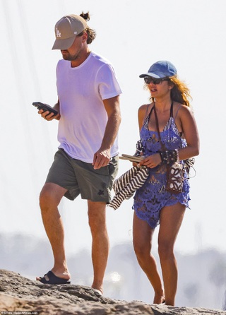 Leonardo DiCaprio phong độ, sống kín tiếng từ khi yêu bạn gái kém 24 tuổi - 3