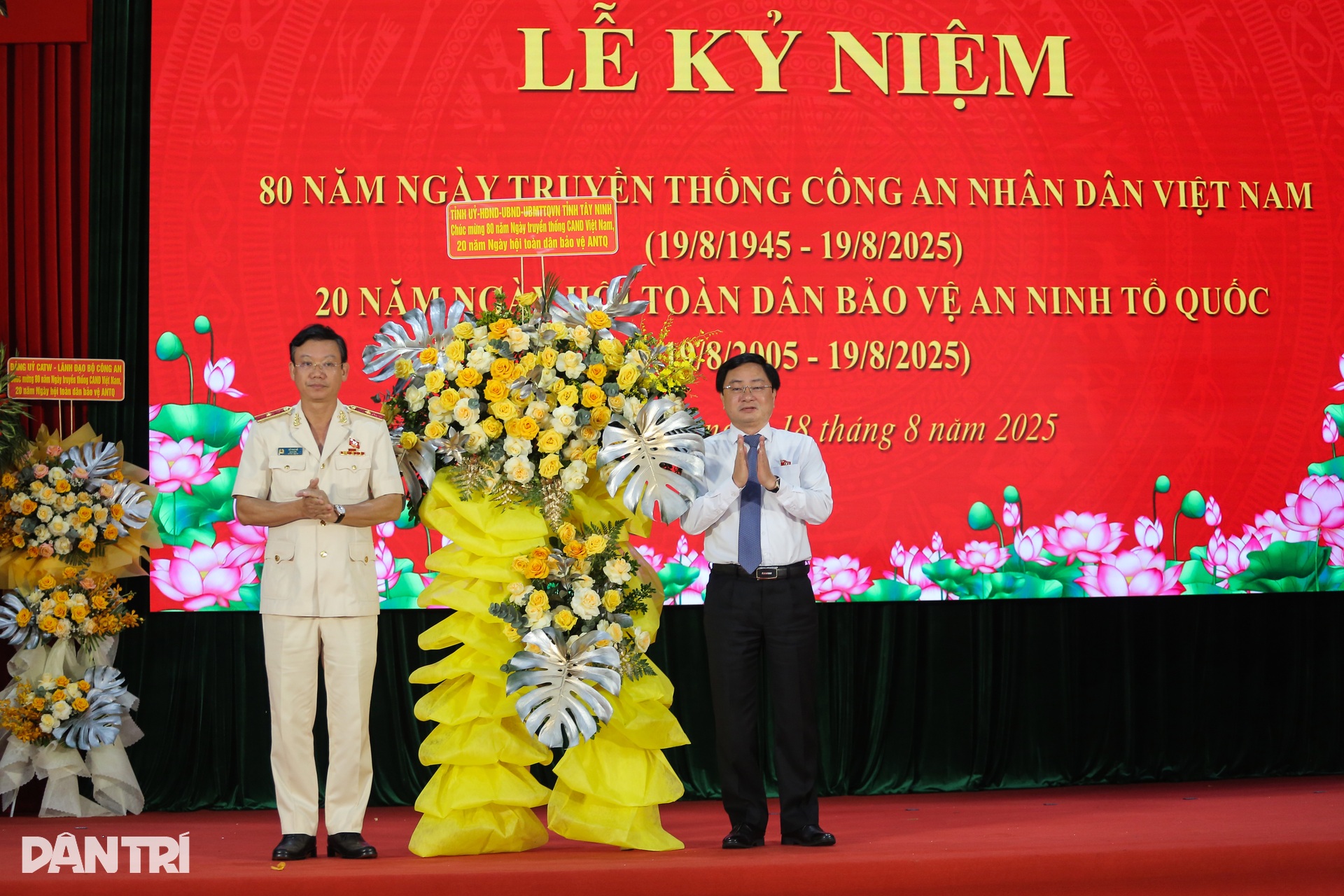 Công an tỉnh Tây Ninh quyết tâm xây dựng lực lượng chính quy, tinh nhuệ - 8 Công an tỉnh Tây Ninh quyết tâm xây dựng lực lượng chính quy, tinh nhuệ - 8