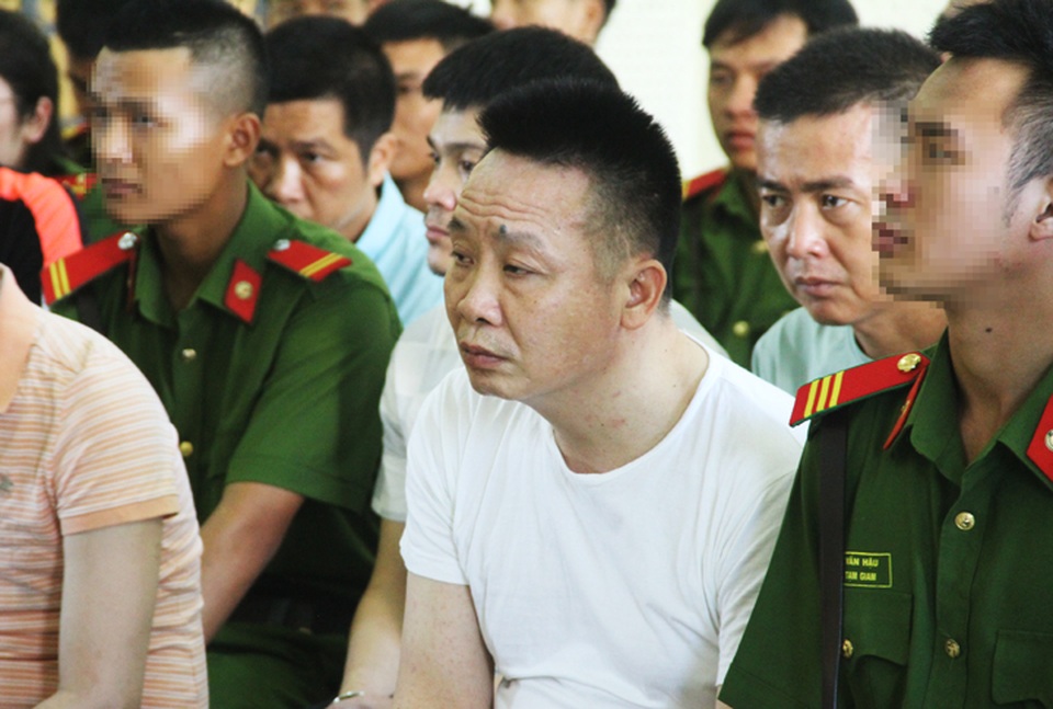 Cựu thiếu tá công an tham gia đường dây ma túy “khủng” xin được sống - 2 Cựu thiếu tá công an tham gia đường dây ma túy “khủng” xin được sống - 2